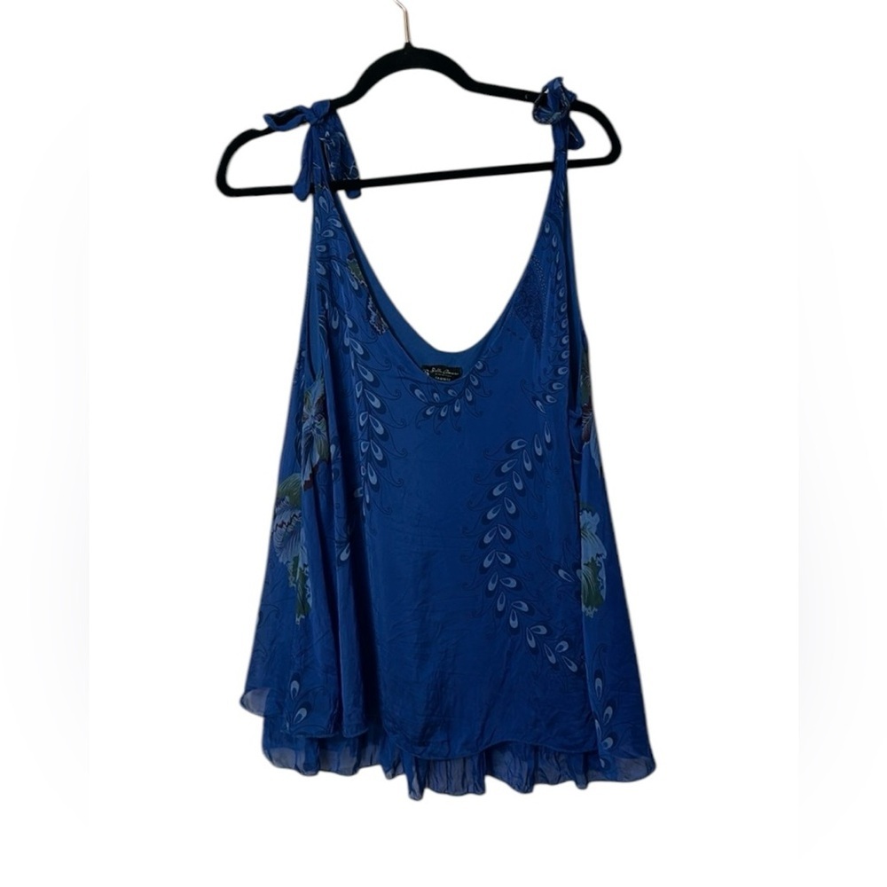 Bella Amore Blue floral Silk Blend Flowing Tank Blouse.